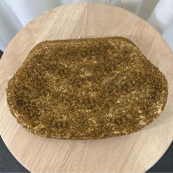 Vintage Handbags - Vintage gold beaded clutch